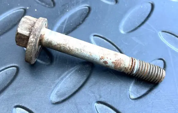Volvo V50 Rear suspension camber bolt 