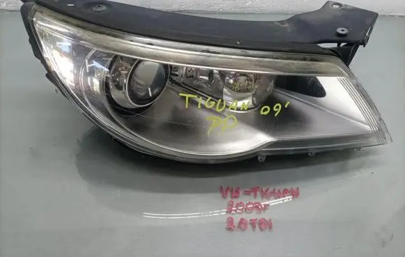 Volkswagen Tiguan Headlight/headlamp 5N1941032T