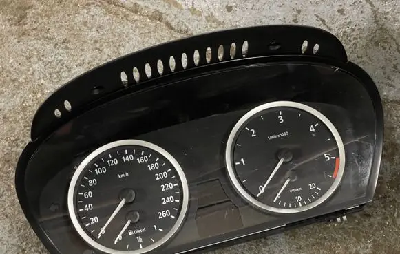 BMW 5 E60 E61 Speedometer (instrument cluster) 6934312 A0000019