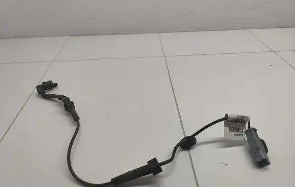 Peugeot 3008 II ABS brake wheel speed sensor 9825606680