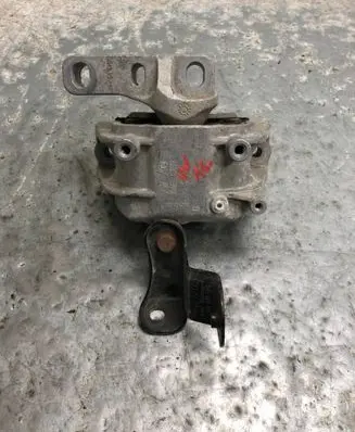 Audi A3 S3 8V Engine mount bracket 1K0199262CB