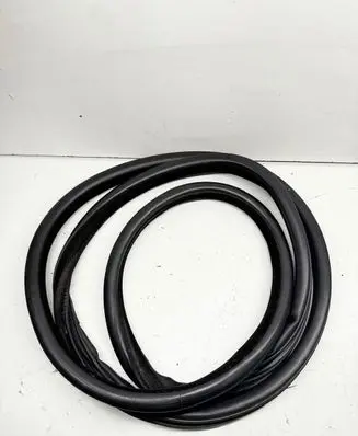 BMW 5 F10 F11 Front door rubber seal 7182270