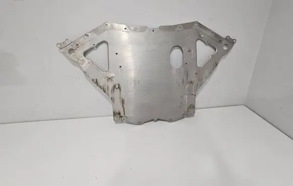 Chevrolet Corvette C8 Engine splash shield/under tray 85722657 84407946