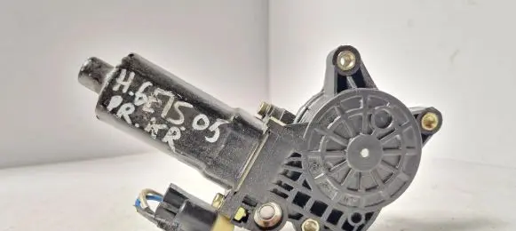 Hyundai Getz Front door window regulator motor 988201C100