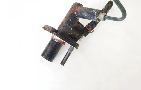 Mazda 626 Clutch master cylinder