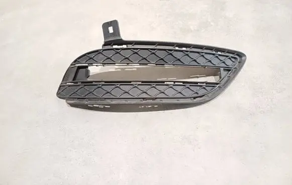 Mercedes-Benz B W246 W242 Front bumper lower grill A2468850722