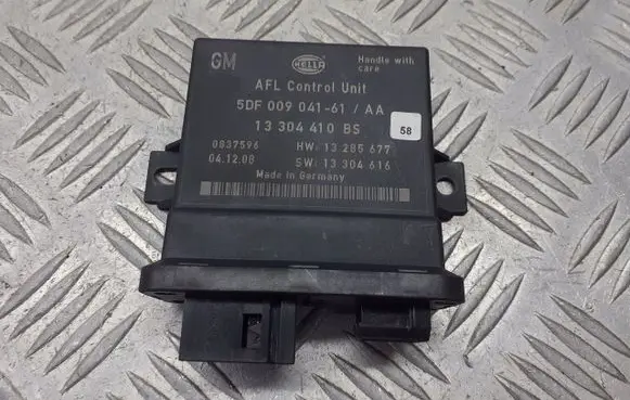 Opel Insignia A Light module LCM 13304410BS
