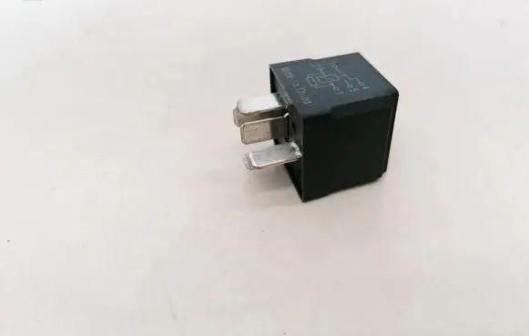 Opel Insignia A Other relay 13500119 6048