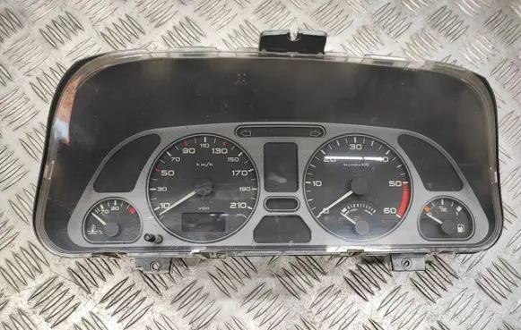 Peugeot 206 Speedometer (instrument cluster) 110008003113 9636739280