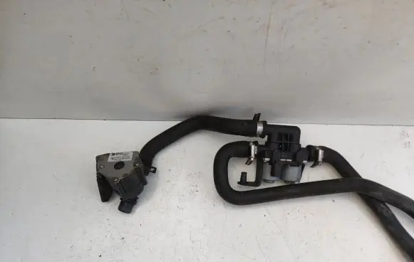 BMW X5 F15 Coolant heater control valve 6910544 1147412166 170206