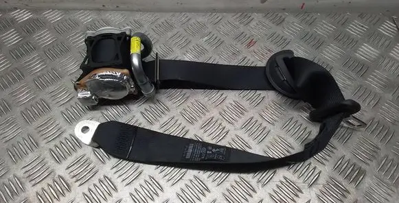 Lexus RX V Rear seatbelt 0846681