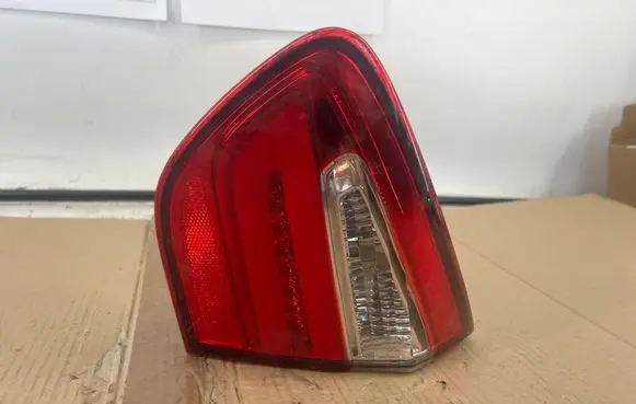 KIA Rio Tailgate rear/tail lights 924041W2