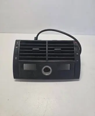 Rear air vent grill