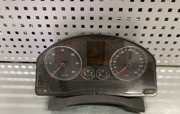 Volkswagen Golf V Speedometer (instrument cluster) V0003000 1K0920873B