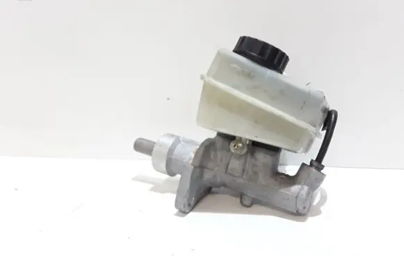 Mercedes-Benz E W210 Master brake cylinder A2024300202