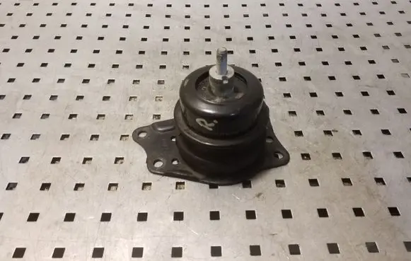 Seat Toledo IV (NH) Engine mount bracket 6R0199167AE
