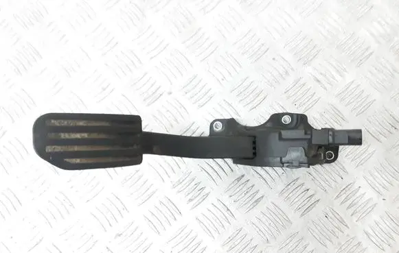 Volvo V70 Accelerator throttle pedal 6G929F836AD