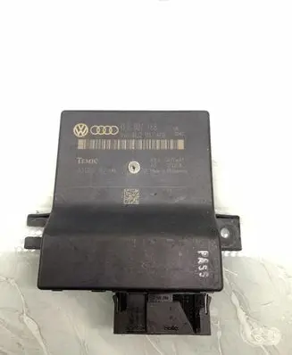 Audi A6 S6 C6 4F Gateway control module 4L0907468