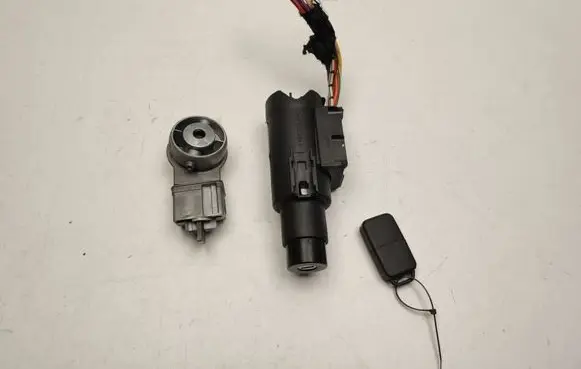 Mercedes-Benz S W140 Ignition lock 0175453428