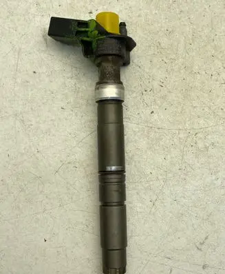 Volkswagen Transporter - Caravelle T5 Fuel injector 03L130277C 0445116035 101014