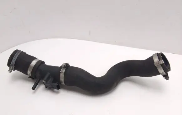 Ford Fiesta Intercooler hose/pipe C1B16F075AE