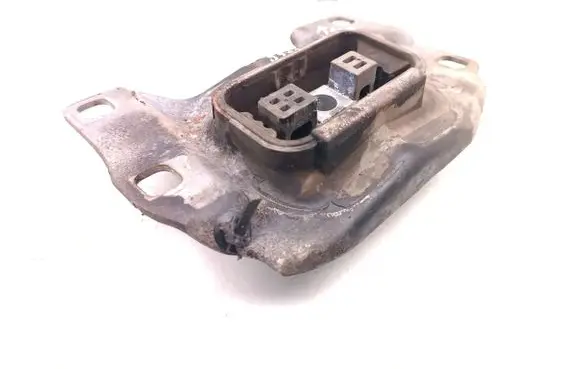 Ford Focus Engine mount bracket CV61-7M121-FB