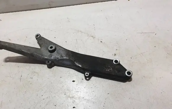Volvo XC70 Engine mounting bracket 6G9N6028AB 05H06FH07