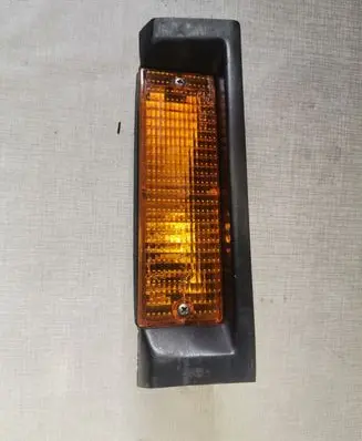 BMW 3 E30 Front indicator light 63131370395