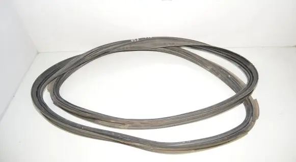 BMW 2 F46 Trunk rubber seal (body) 7474448 51767474448 51767349490