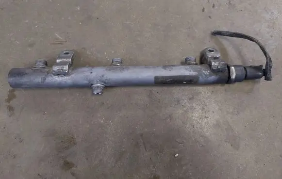 Mercedes-Benz ML W164 Fuel main line pipe A6420700695 A0041536728