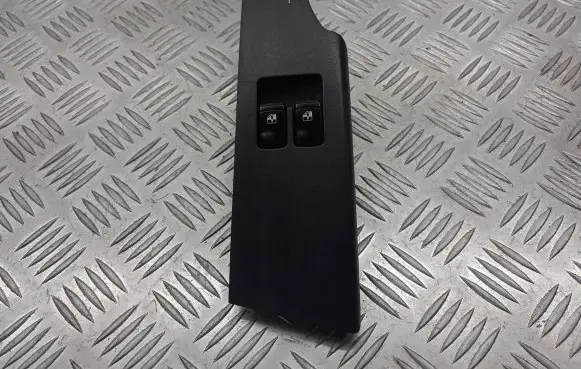 Chevrolet Aveo Front door window switch trim 201003253