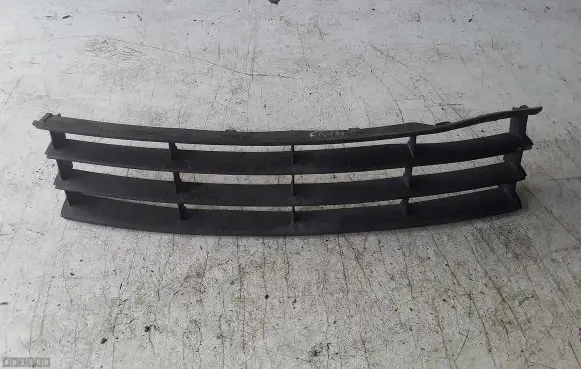 Skoda Octavia Mk2 (1Z) Front grill 1Z0853667