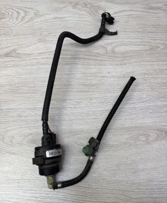 Cadillac SRX Turbo solenoid valve 12571136 113600137125 F00HF00073