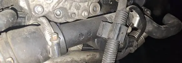 Audi A6 S6 C6 4F Engine coolant pipe/hose