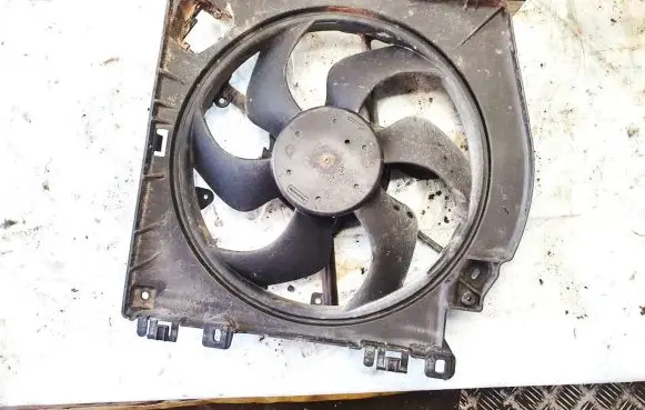 Nissan Note (E11) Radiator cooling fan shroud 1831442016 1831717016