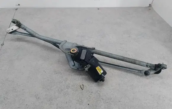 Mini One - Cooper Coupe R56 Front wiper linkage 53555304