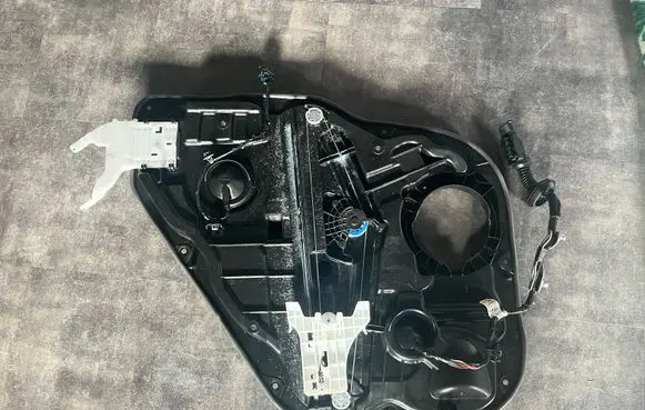 Hyundai Santa Fe Rear window lifting mechanism without motor 83480S1540