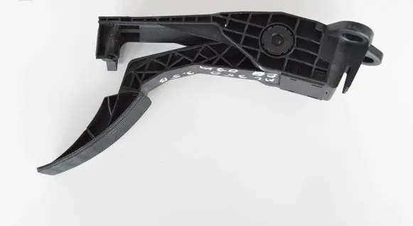 Renault Zoe Accelerator throttle pedal A1643000104