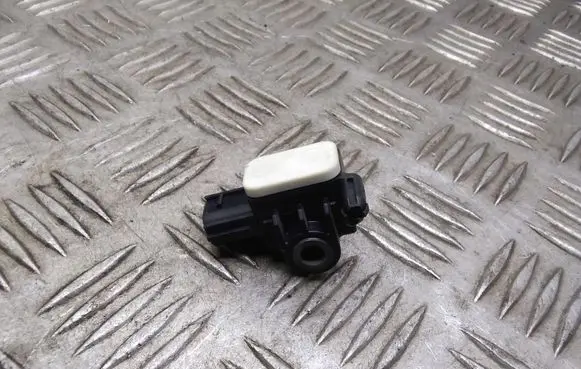 Nissan Leaf I (ZE0) Airbag deployment crash/impact sensor 988301EA0A