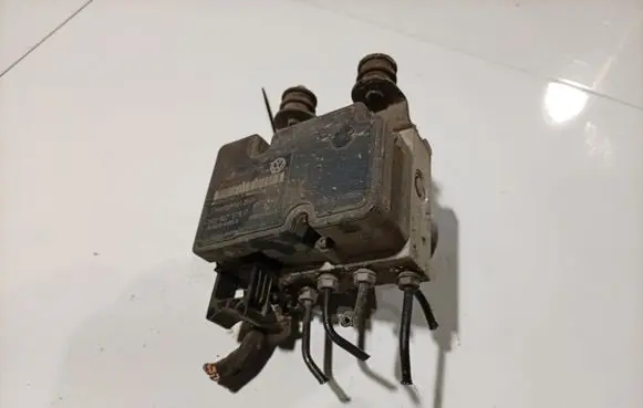 Volkswagen Jetta V ABS Pump 1K0907379P