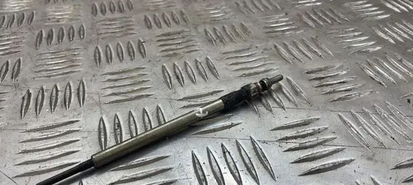 Mercedes-Benz E W211 Glow plug 0250403008