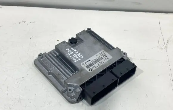 BMW 5 F10 F11 Engine control unit/module 8518477 030261106 0281018609