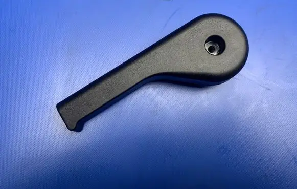 Engine bonnet (hood) release handle