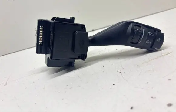 Ford Focus Wiper control stalk 17D940