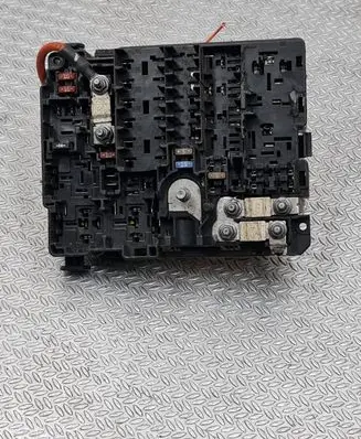 Citroen C5 Aircross Fuse module 9804848580