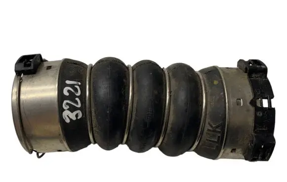BMW 5 F10 F11 Intercooler hose/pipe 8513451