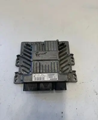 Renault Megane II Engine control unit/module 8200565863 S122326108A