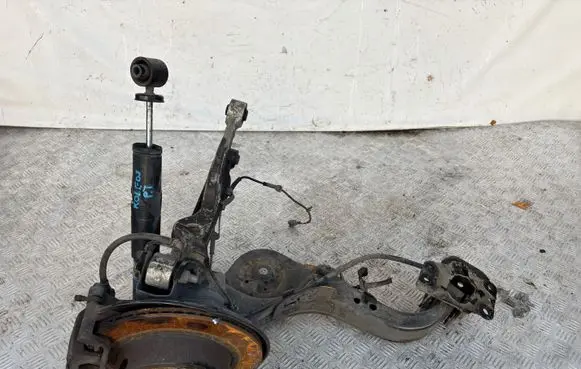 Renault Koleos I Rear wheel hub spindle/knuckle 