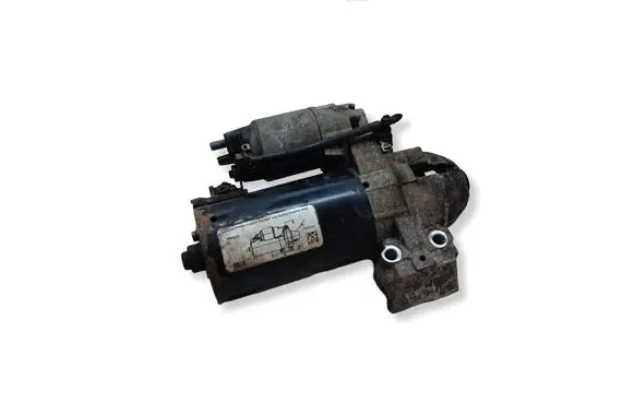 BMW X1 E84 Starter motor 8570238