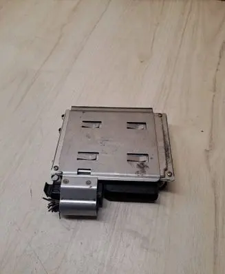Audi A6 S6 C5 4B Engine control unit/module 8E0907411 8E0909557J